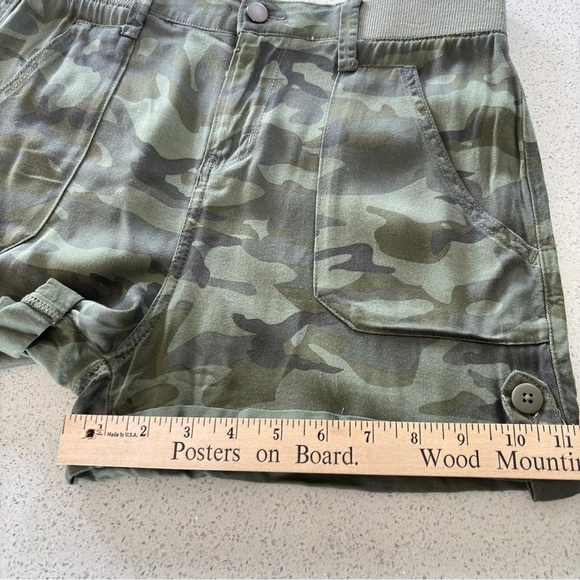 Knox Rose Shorts Camouflage Camo  Shorts Women’s Size Small Rayon Lightweight - Picture 9 of 11